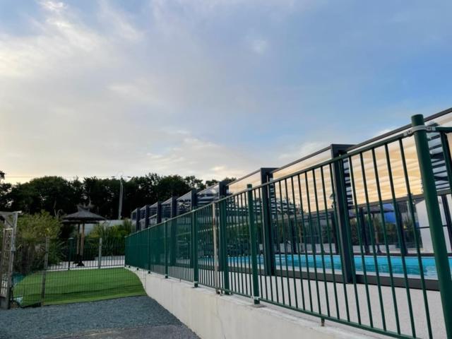 Camping Le Ruisseau Saint-André-de-Seignaux Exterior foto