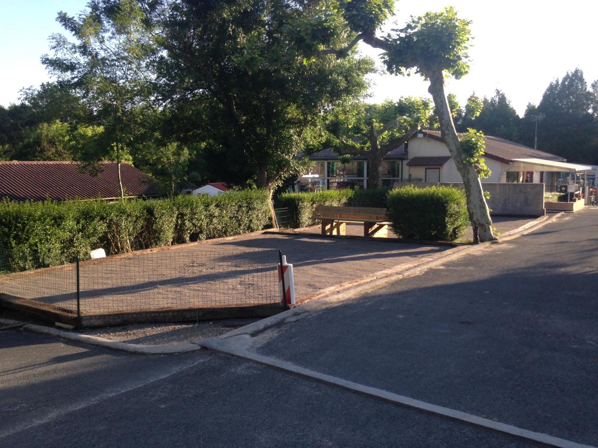 Camping Le Ruisseau Saint-André-de-Seignaux Exterior foto